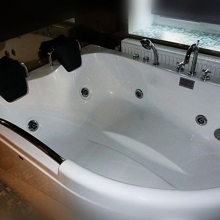 Ditton Apartment City Center 다우가프필스 객실 사진